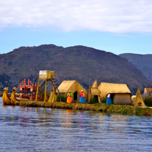 Islas Flotantes De Uros (Medio Día) Islas Flotantes De Uros (Medio Día)