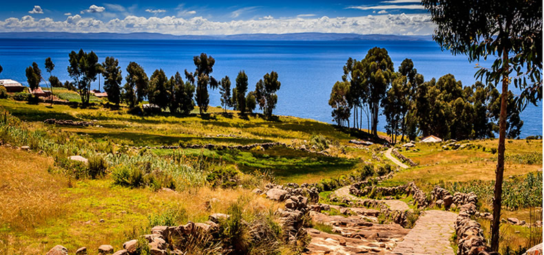 Isla Taquile Uros Clásico